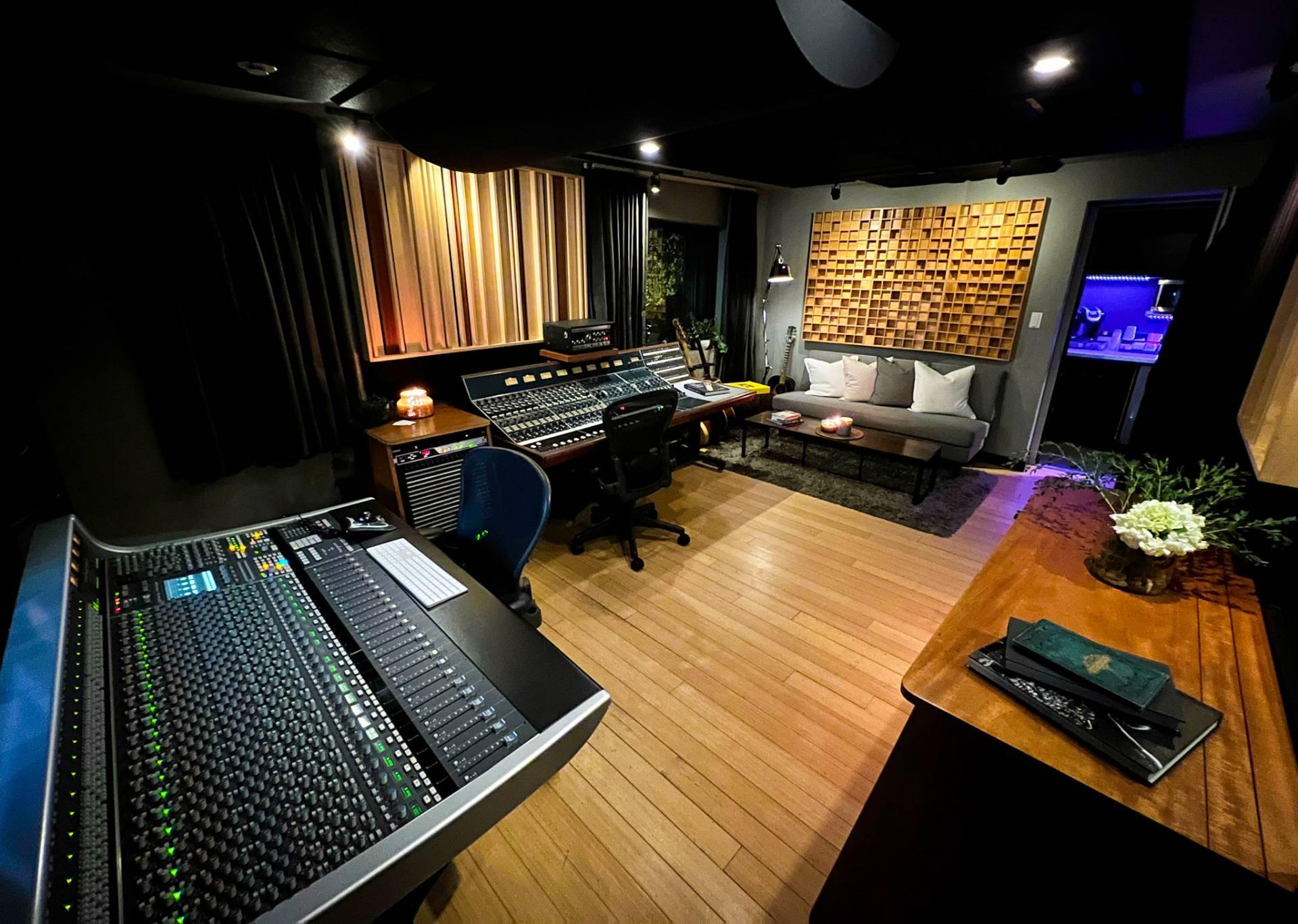 Quzrin Sound Studio: Where Sound Meets Perfection